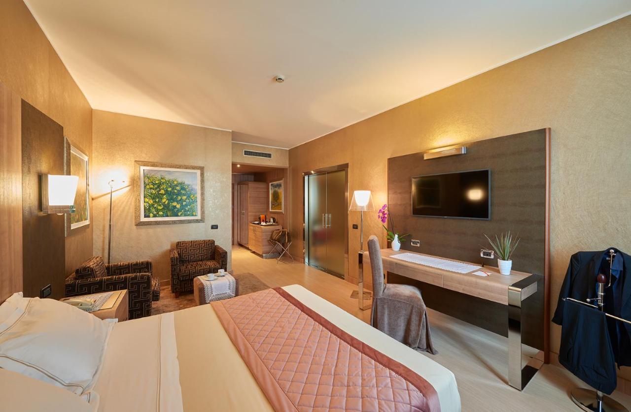 THotel Lamezia Lamezia Terme Esterno foto